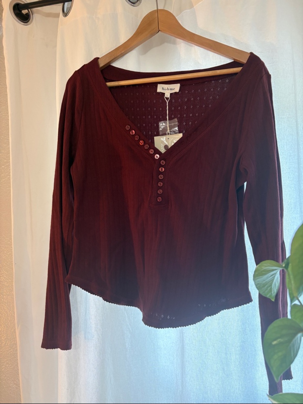 bohme Long Sleeve Ribbed Henley Top in Burgundy